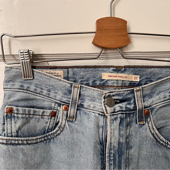 Levi’s Ribcage Wide Leg - Picture 2 of 5